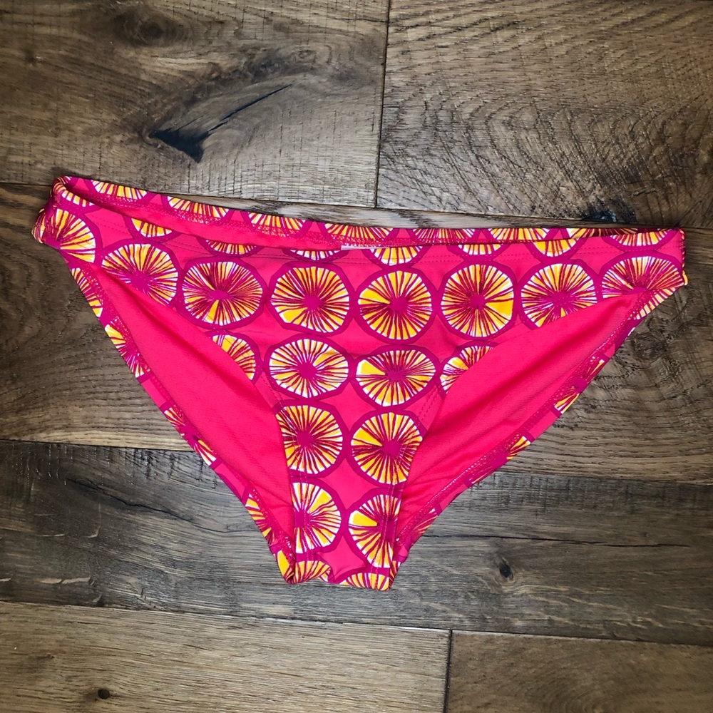 NWOT swim bottoms